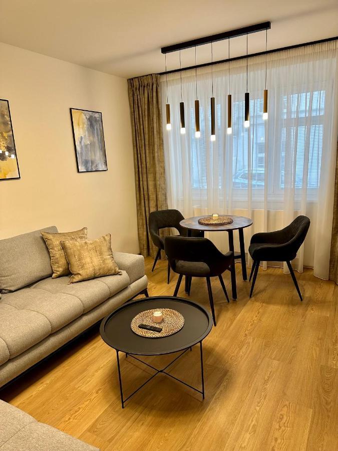 Apartman Panenska Praag Buitenkant foto